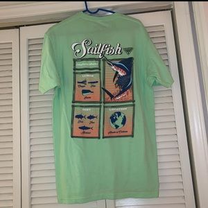 Large Columbia Pfg shirt